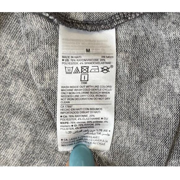 Old Navy Gray Cheetah Print V-Neck Sweater Womens Size M - Picture 4 of 7